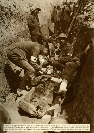 Leczenie rannego żołnierza w okopach, Bitwa nad Sommą, I wojna światowa, 1916, 1935. autorstwa Unbekannt