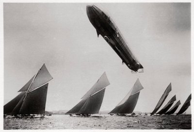 Zeppelin LZ11 Viktoria Luise w locie podczas regat w Kilonii, Niemcy, 1912 1933 autorstwa Unbekannt