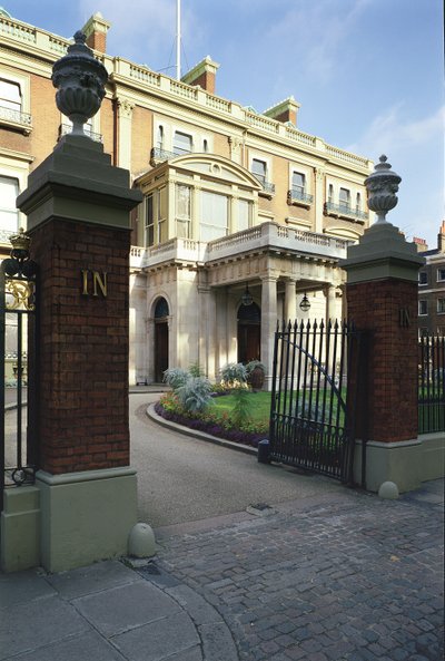 Widok zewnętrzny wejścia do Hertford House, Manchester Square, Londyn autorstwa Unbekannt Unbekannt