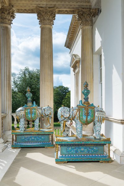 Para dużych chińskich słoni emaliowanych Cloisonne na stojakach, ok. 1900 (emalia Cloisonne) autorstwa Unbekannter Künstler