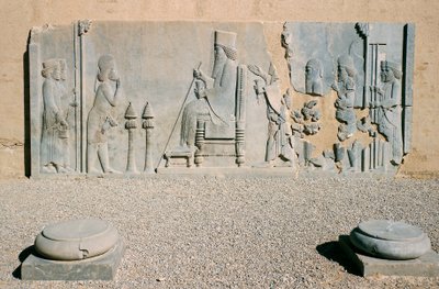 Płaskorzeźba publiczności Nowruz Dariusza Wielkiego, Skarbiec, Persepolis (Lista Światowego Dziedzictwa UNESCO autorstwa Benjamin Baud