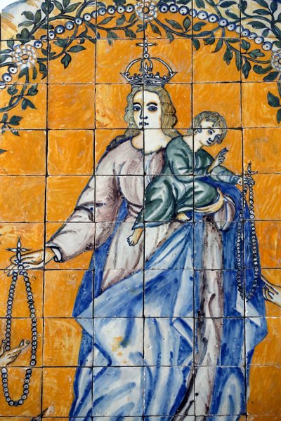 Muzeum Evory. Azulejos. Św. Dominik przyjmujący różaniec od Matki Boskiej. Portugalia. autorstwa Benjamin Baud