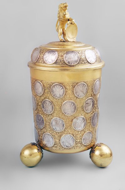 Flagon, Augsburg, ozdobiony monetami autorstwa Unbekannt