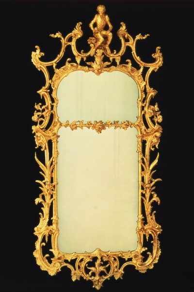 Lustro na molo z pozłacanego drewna Jerzego III, z dwiema płytami, kunsztownym grzebieniem, pośrodku figury małpy na skalnym stojaku, ok. 1765 r. autorstwa Unbekannt