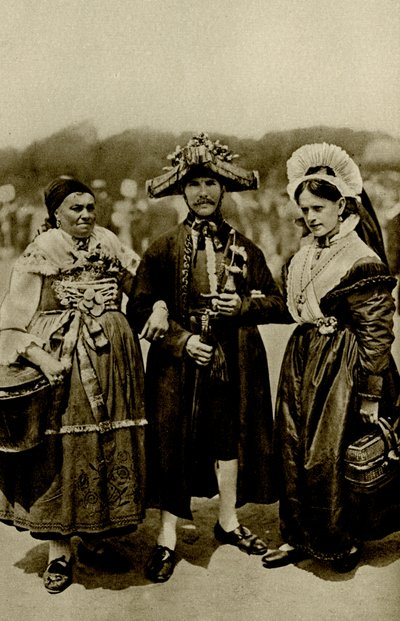 Niemcy. Mieszkańcy Wyżyny Bawarskiej w kosztownych średniowiecznych strojach. 1920 autorstwa Unbekannt