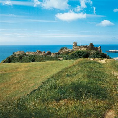 Zamek Hastings, East Sussex, Wielka Brytania autorstwa William M. Timlin