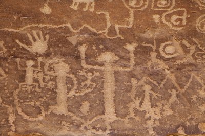 Mesa Verde, amerykańskie petroglify Anasazi lub lud przodków Pueblo autorstwa William M. Timlin