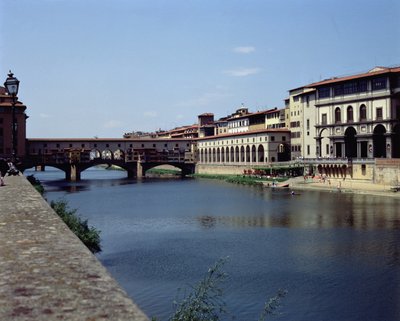 Widok na Ponte Vecchio i Uffizi (zdjęcie) autorstwa Unbekannt