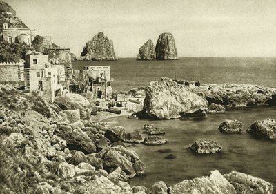 Widok na faraglioni z wyspy Capri do Mariny Piccola autorstwa Unbekannt