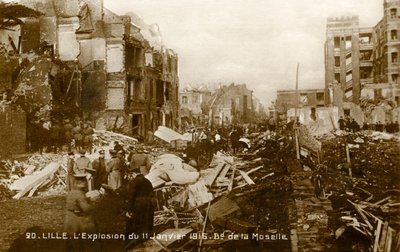 1 wojna światowa: Lille po eksplozji 11 stycznia 1916 r. (pocztówka) autorstwa Unbekannter Künstler