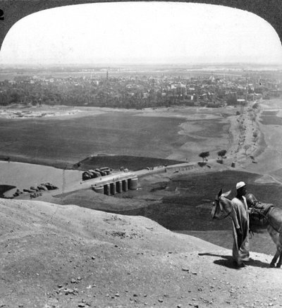 Assiut, największe miasto Górnego Egiptu, 1905. autorstwa Underwood and Underwood
