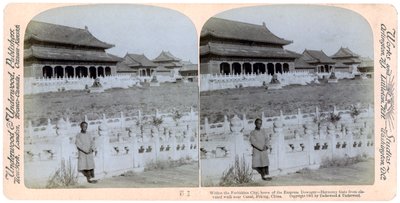 Dom cesarzowej wdowy, Pekin, Chiny, 1901. autorstwa Underwood and Underwood