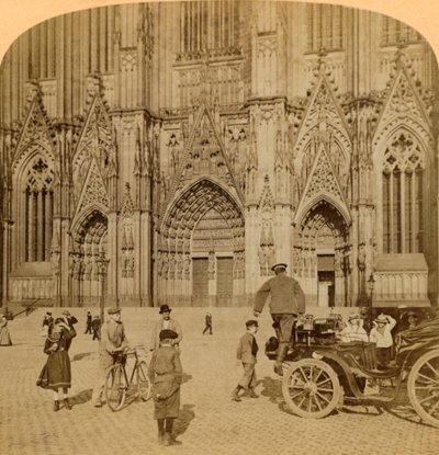 Portal główny i bogato zdobiona fasada, Katedra, Kolonia, Niemcy, 1902. autorstwa Underwood and Underwood