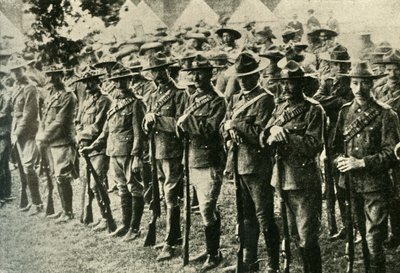 Żołnierze z Australii, Nowej Zelandii, Kanady i RPA, 1914-1918, c1920. autorstwa Underwood and Underwood