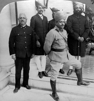 Maharadża Gwalior w domu, Madhya Pradesh, Indie, ok. 1900. autorstwa Underwood and Underwood