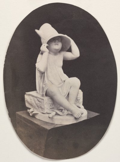 Statua młodzieńca w dużym kapeluszu z albumu Johna R. Johnstona, sprzed 1857 roku. autorstwa Unidentified Photographer.