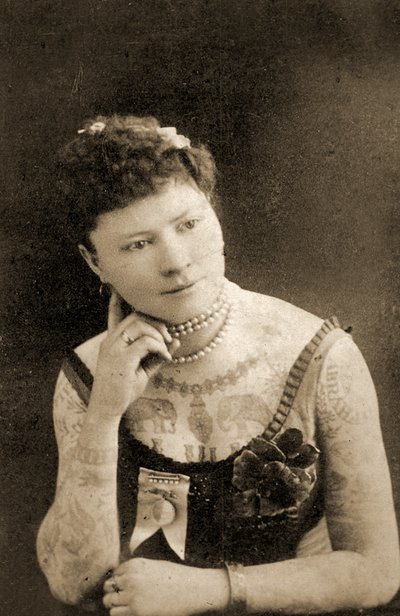 Portret wytatuowanej kobiety, ok. 1905 autorstwa Unknown