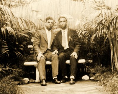 Portret kochającej pary w tropikalnym ogrodzie, ok. 1930 autorstwa Unknown