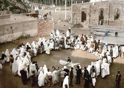 Arabscy żonglerzy w Algierze. Fotochrom w. 1895. autorstwa Unknown artist