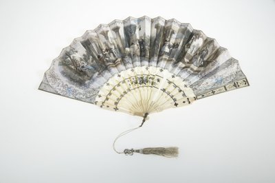 Wachlarz, ok. 1850, Papier malowany, kość, srebro i chwost z jedwabiu i metalicznej nici, Wytwórca nieznany autorstwa Unknown artist