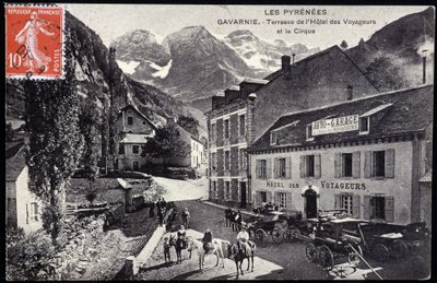 Les Pyrenees, Gavarnie: taras hotelu des Voyageurs i cyrk - pocztówka, koniec XIX wieku autorstwa Unknown artist