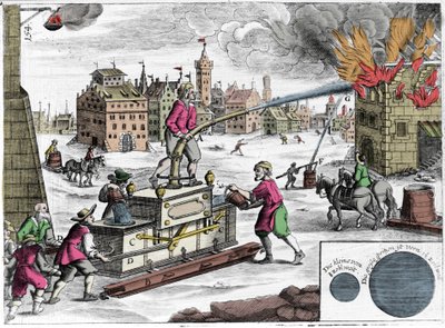 Użycie pompy pożarniczej przez straż pożarną. Grawer z „”Theatrum Machinarum novum”” Georga Andreasa Bocklera (1644-1698) autorstwa Unknown artist