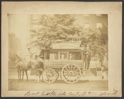 [Autobus, Euston Road, Londyn] autorstwa Unknown artist
