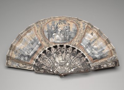 Wachlarz składany ze scenami „grisaille”, ok. 1780 (gwasz na podwójnym liściu jedwabiu, mosiądz, metaliczna nić, kość lub kość słoniowa, złocenia, masa perłowa i klejone klejnoty) autorstwa Unknown artist