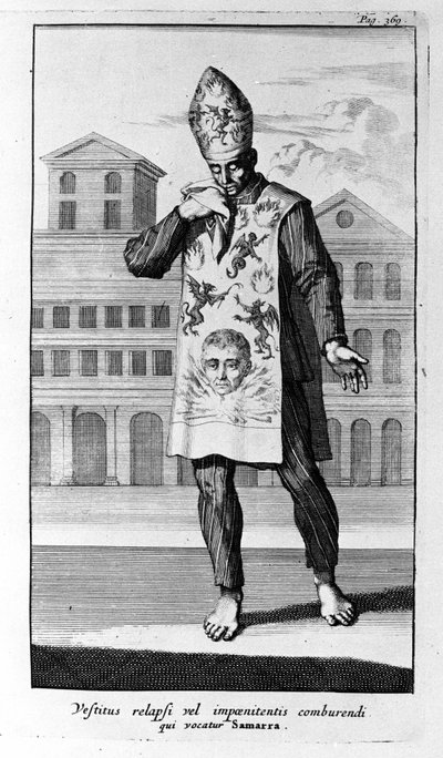 Inkwizycja. Szata Samarry, którą nosili pokutnicy. Rycina z Historii Inkwizycji, Amsterdam 1692. autorstwa Unknown artist