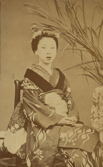 [Siedząca Japonka] autorstwa Unknown artist