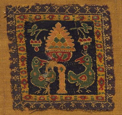 Kwadratowy segment z dwoma ptakami autorstwa Unknown artist