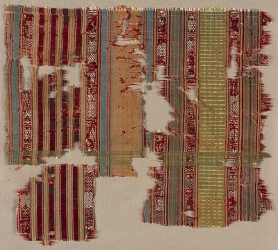 Fragment w paski autorstwa Unknown artist