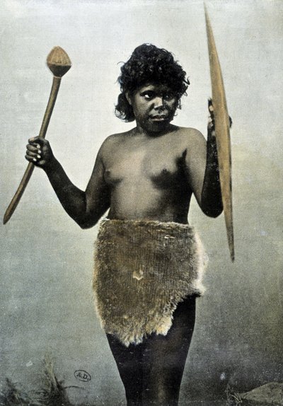 Żona australijskiego Aborygena odpowiedzialna za ramiona męża - autochrome autorstwa Unknown photographer