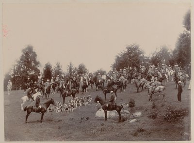 Brytyjscy i indyjscy jeźdźcy na spotkaniu Ootacamund Hunt autorstwa Unknown photographer