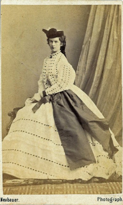 Elżbieta, cesarzowa Austrii i królowa małżonka Węgier (24 grudnia 1837 - 10 września 1898) (zdjęcie ilustracyjne) autorstwa Unknown photographer