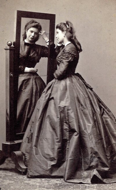 Franziska Feifalik z domu Rösler, Rössler lub Angerer, znana jako Fanny autorstwa Unknown photographer