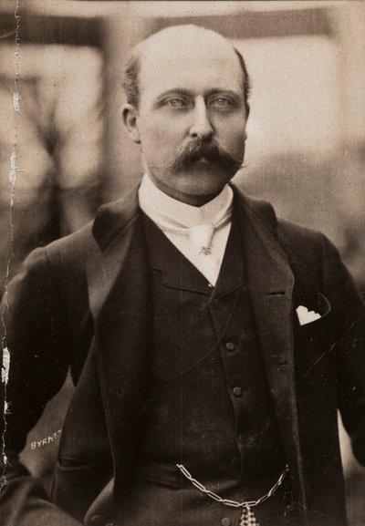 Półdługi portret księcia Arthura Williama Connaughta, syna brytyjskiej królowej Wiktorii autorstwa Unknown photographer
