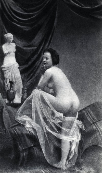 Naga kobieta pozuje około 1855 roku Anonimowa fotografia autorstwa Unknown photographer