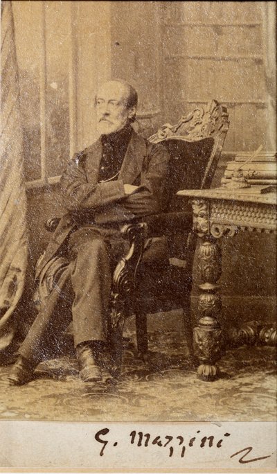 Portret Giuseppe Mazziniego, z autografem (zdjęcie czarno-białe) autorstwa Unknown photographer