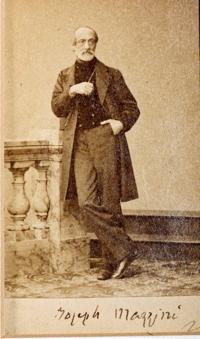 Portret Giuseppe Mazziniego, z autografem (zdjęcie czarno-białe) autorstwa Unknown photographer