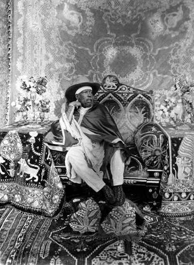 Portret Menelika II (1844 - 1913), cesarza Etiopii. autorstwa Unknown photographer