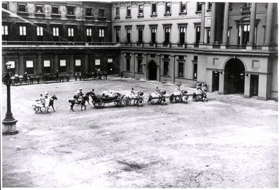 Królowa Wiktoria opuszcza Pałac Buckingham, Diamentowy Jubileusz, 22 czerwca 1897 (zdjęcie czarno-białe) autorstwa Unknown photographer