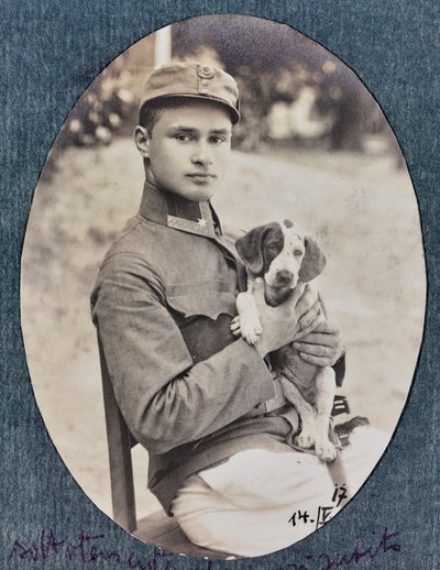 Młody porucznik autorstwa Unknown photographer