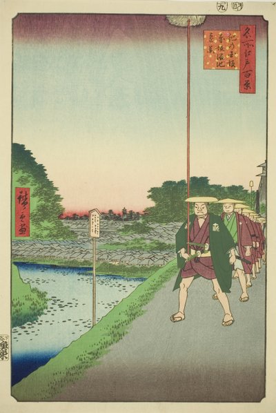 Odległy widok na zbiornik Akasaka ze zbocza Kinokuni (Kinokunizaka Akasaka Tameike enkei), z serii „Sto słynnych widoków Edo (Meisho Edo hyakkei)” autorstwa Utagawa Hiroshige