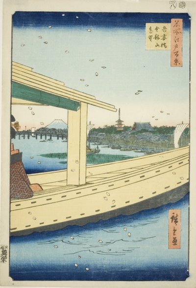 Distant View of Azuma Bridge and Kinryuzan Temple (Azumabashi Kinryuzan enbo), from the series "One Hundred Famous Views of Edo (Meisho Edo hyakkei)" autorstwa Utagawa Hiroshige