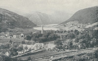 Irlandzka wioska Glendalough, 1910 autorstwa Valentine and Sons Ltd