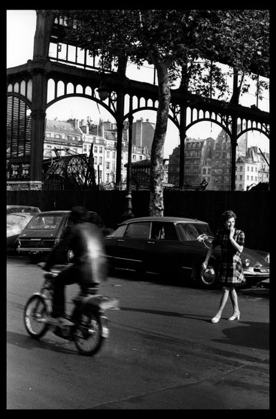 Rozbiórka rynku centralnego w Paryżu, sierpień 1971 (zdjęcie czarno-białe) autorstwa Victor Baltard