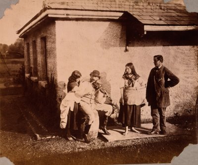 Dzieci słuchają mężczyzny grającego na skrzypcach, ok. 1859-61 autorstwa Viscountess Hawarden