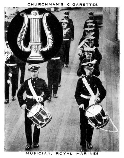 Muzyk, Royal Marines, 1937. autorstwa WA and AC Churchman