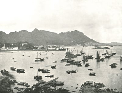 East Point ukazujący Victoria Hills, Hongkong, 1895. autorstwa W and S Ltd